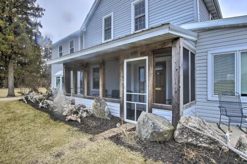 Sheboygan Home With Private Hot Tub And Fire Pit!