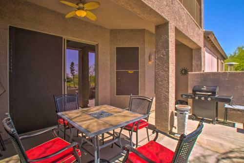 Gold Canyon Town Home With Community Amenities!
