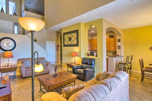 Gold Canyon Town Home With Community Amenities!
