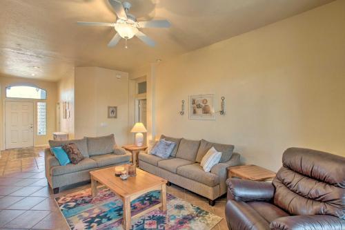 Homey Gold Canyon Abode And Community Amenities