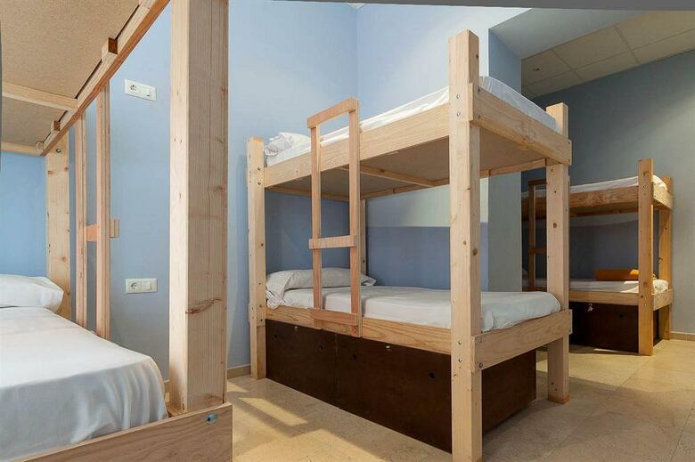 Feel Hostels City Center