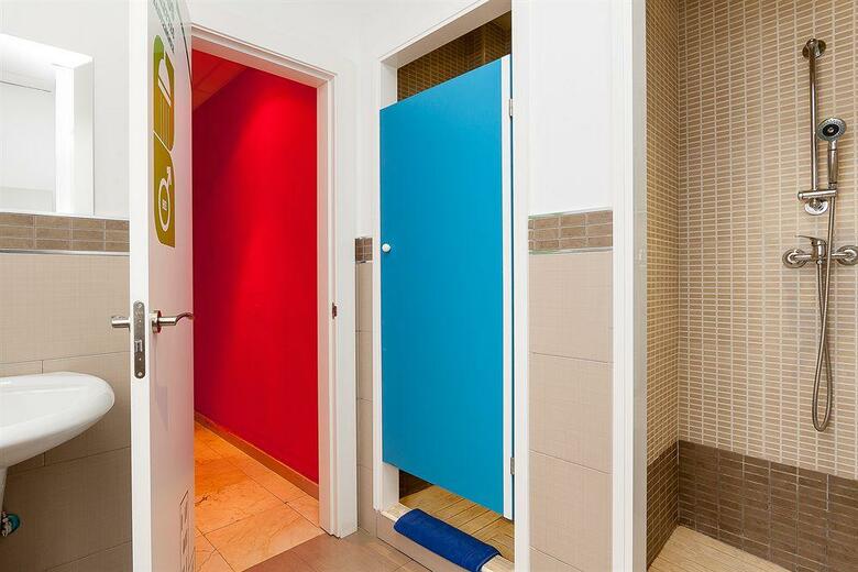 Feel Hostels City Center