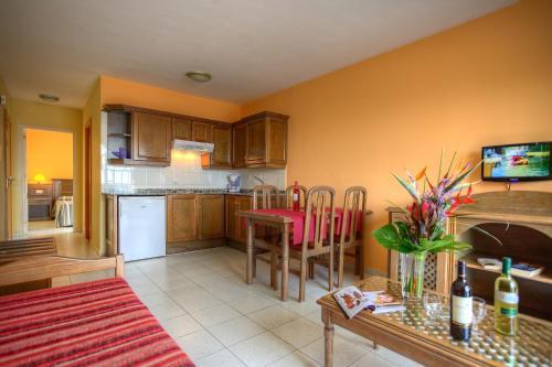 Apartamentos Complejo Las Tres Palmeras