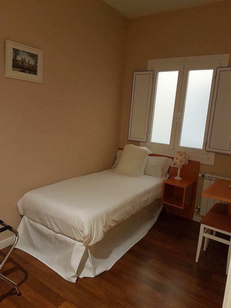 Hostal Montes Pensi�n Boutique