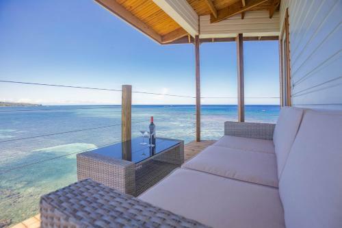 Awesome Over The Water Overlooking West End - Aire Agua Home