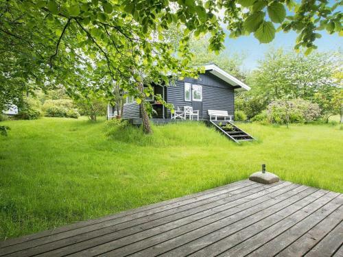 Holiday Home Dronningm�lle VI