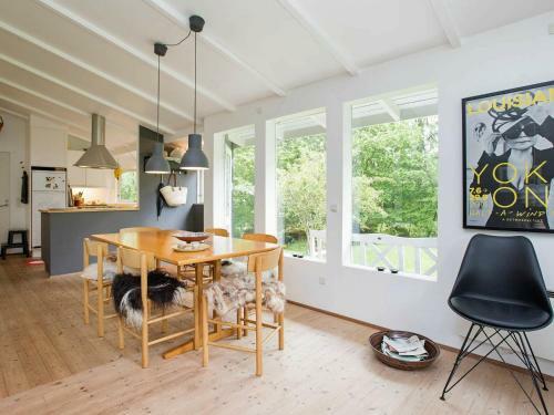 Holiday Home Dronningm�lle VI