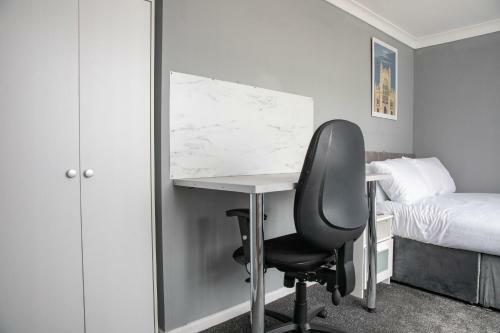 Cosy Modern And Contemporary Home Close To Centre