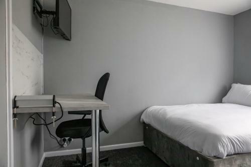 Impeccable 2-bed Home Close To City Centre!!