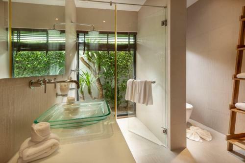 Escape Villas - Luxury Pool Villa At Anchan Villas