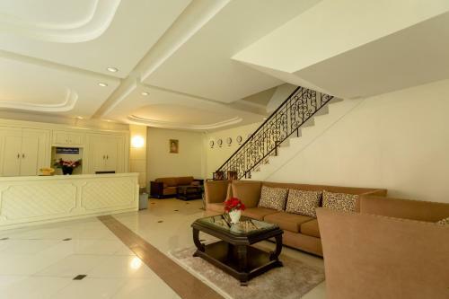 Ivory Palace Hotel