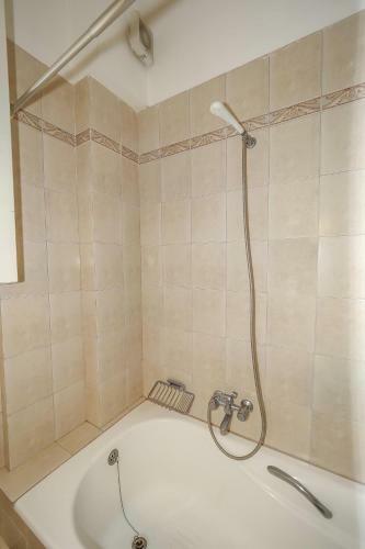 Beautiful 2 Bedrooms Sea View Apartment