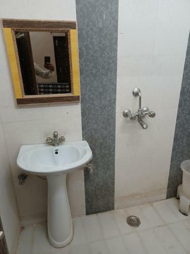Hostal Gandhi Gest House