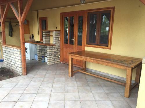 Hal�sz Vend�gh�z Tiszak�cske