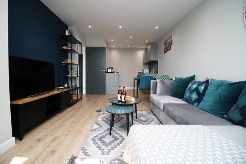 Apartamento Central Condo By T? Sa - New 1 Bed Sleeps 4