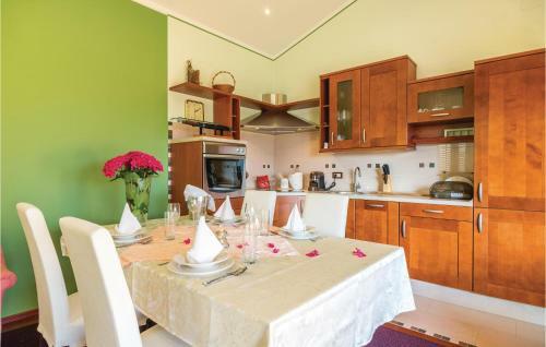 Two-bedroom Holiday Home In Rijeka
