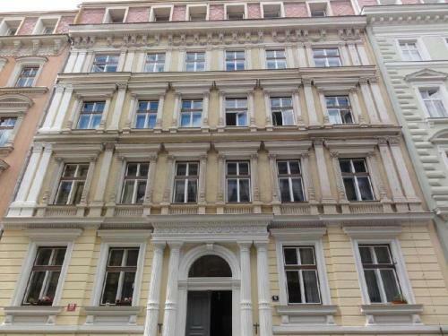 The Modern Apartment