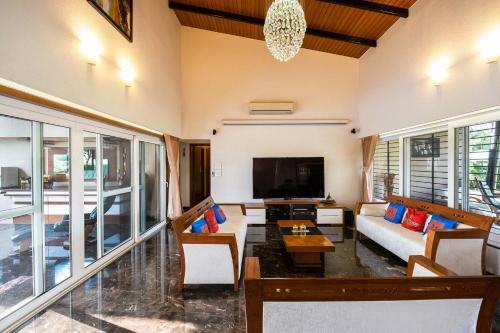 Villa Stayvista At Ivory & Stone