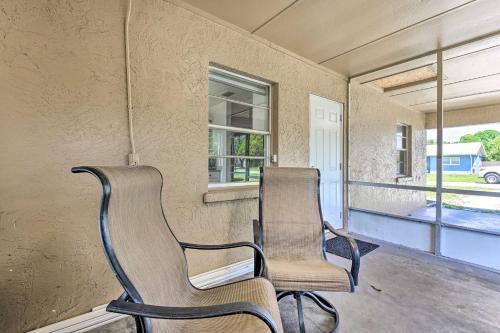 Sun-soaked Bradenton Home With Screened Porch!