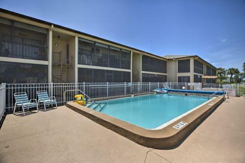 Apartamento Central Cape Coral Condo With Community Pool!