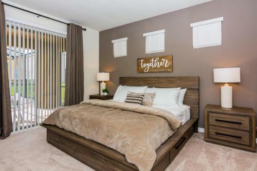 Fabulous Home With Pool At Solterra Resort St5501