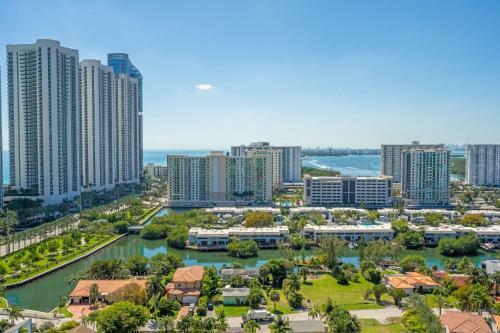Luxury 4 Beds Apartment In Sunny Isles Island