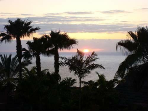 Beautiful 1-bed Apartment In Playa San Juan