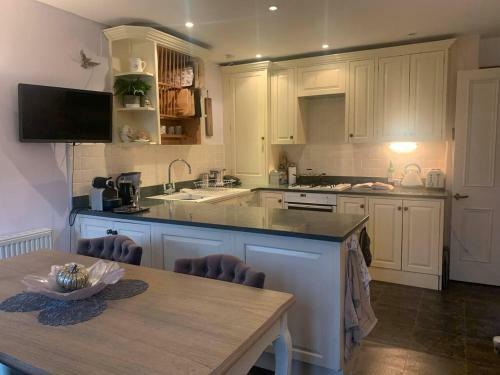 Gorgeous Little Cottage Barn Retreat Kingsbridge