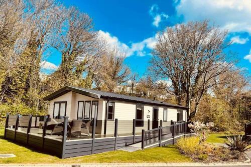 Luxury 2 Bedroom Lodge On Hoburne Devon Bay