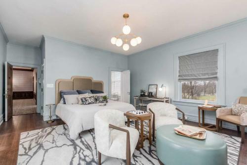 Lavish Columbus Villa With Gym, Spa And Speakeasy
