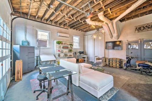 Lavish Columbus Villa With Gym, Spa And Speakeasy
