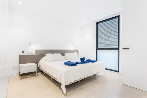 New Luxury Apartment First Sea Line