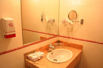 Hostal Paris