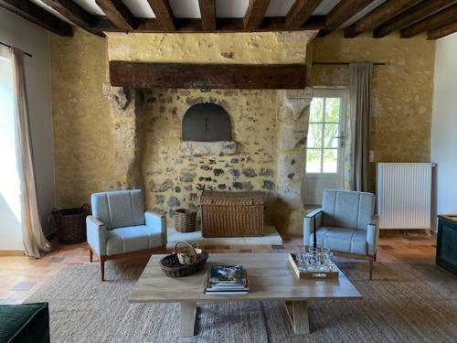 Hostal Maison De Charme Du Bistrot Des �curies