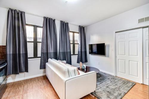 Apartamento Cozy And Stylish 2bd Apt With Great Location!