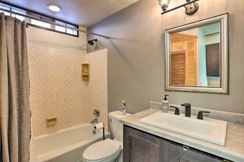 Modern South Dakota Cabin With Private Hot Tub!