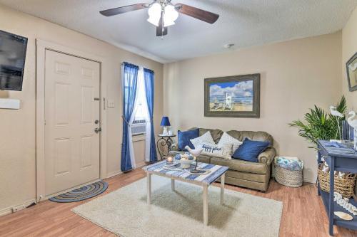 Coastal Aransas Pass Cottage About 9 Mi To Beach!