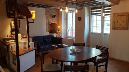 Villa Maison De Bourg � Ouistreham � 2 Pas De La Mer