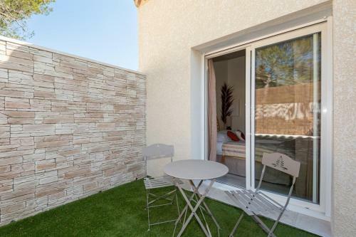 Villa De Charme Avec Piscine Chauff�e & Cigales