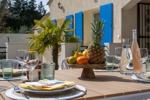 Villa De Charme Avec Piscine Chauff�e & Cigales
