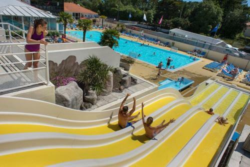 Superbe Mobile-home 8 Personnes - Camping 4*