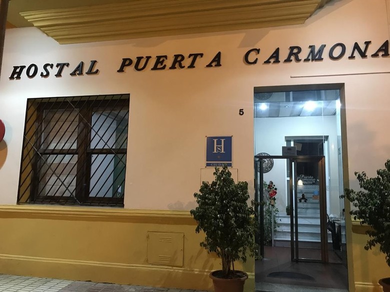 Hostal Puerta Carmona