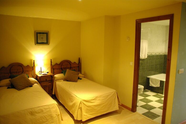 Hostal Hotel Rural Los Cerezos De Yanguas