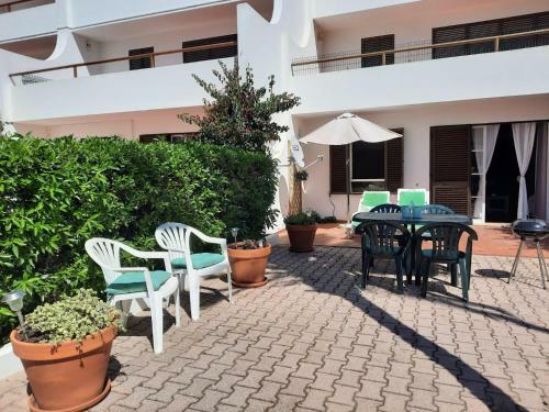 Apt 6 People - Large Private Terrace And Swimming Pool