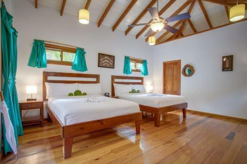 Hotel Mariposa Belize Beach Resort