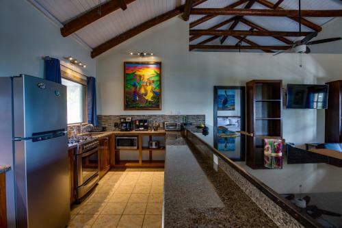 Hotel Mariposa Belize Beach Resort