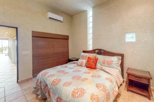 Hotel Coral Sand 10, West Bay Beach