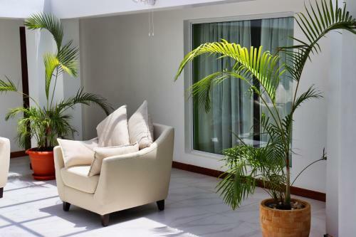 Hotel Searenity Beach Villa