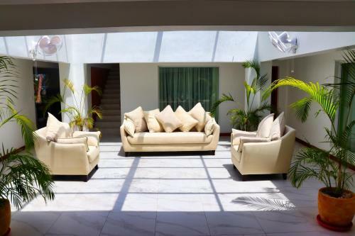 Hotel Searenity Beach Villa