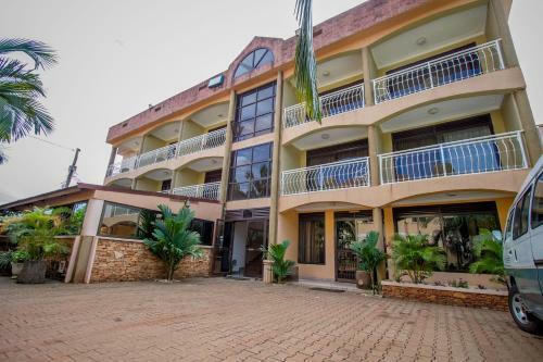 Hotel Crystal Suites & Apartments